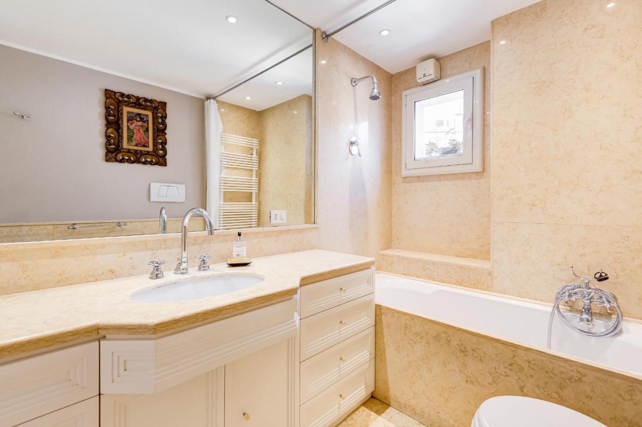 Colosseum Terrace Apartment Рим Экстерьер фото